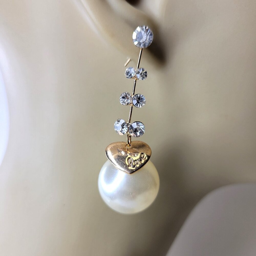 Pearl and Crystal Dangle Earrings